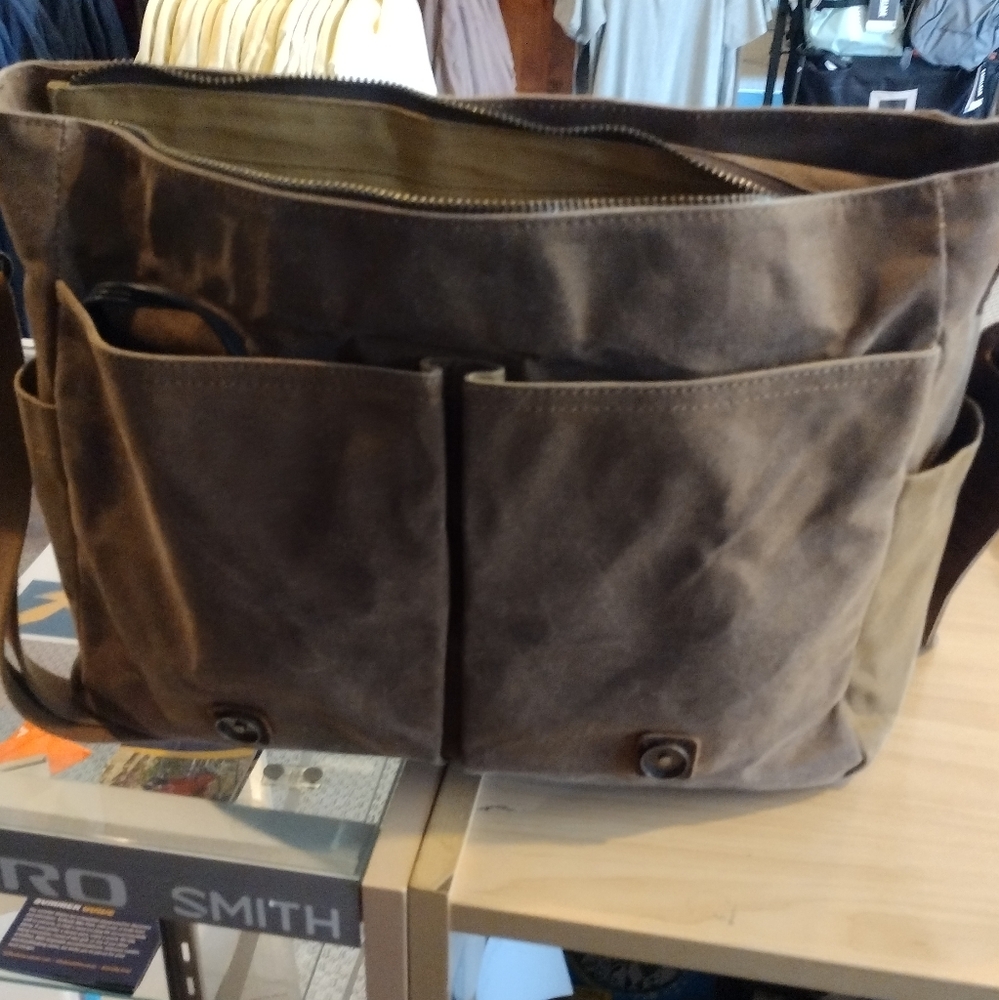 Newhey Vintage Brown Canvas Messenger Bag - Picture 9 of 10
